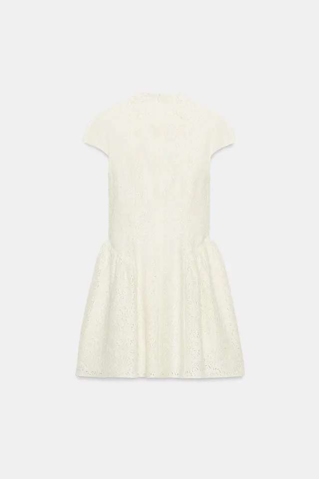SHORT LACE DRESS WITH CONTRAST BUTTONS – image 7