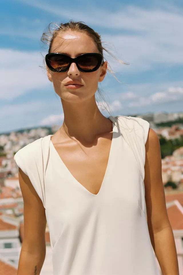 ASYMMETRIC SHORT DRESS WITH SHOULDER PADS – image 3