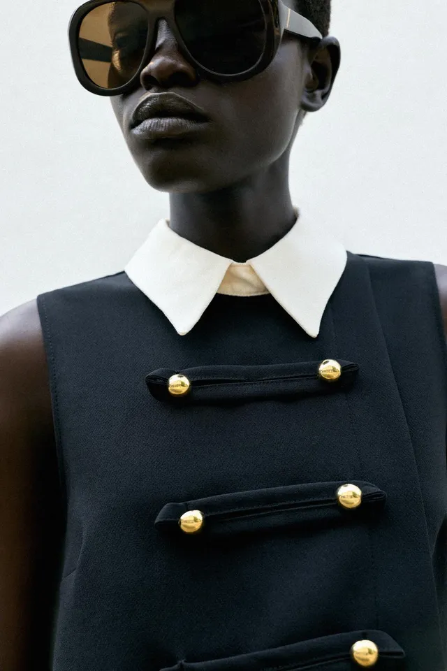 SHORT FROG FASTENING DRESS – image 2