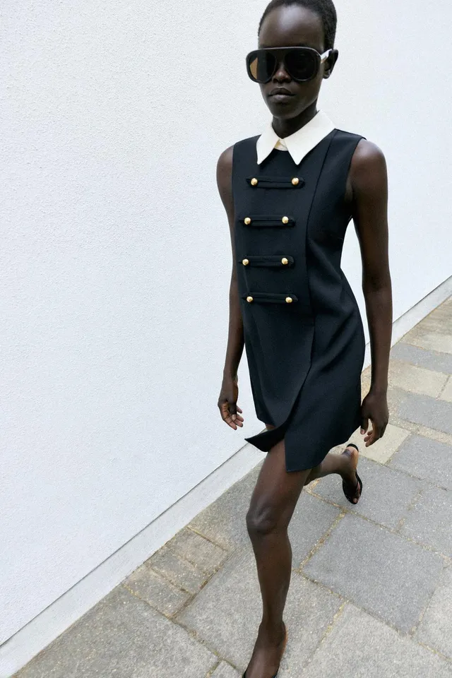 SHORT FROG FASTENING DRESS – image 3