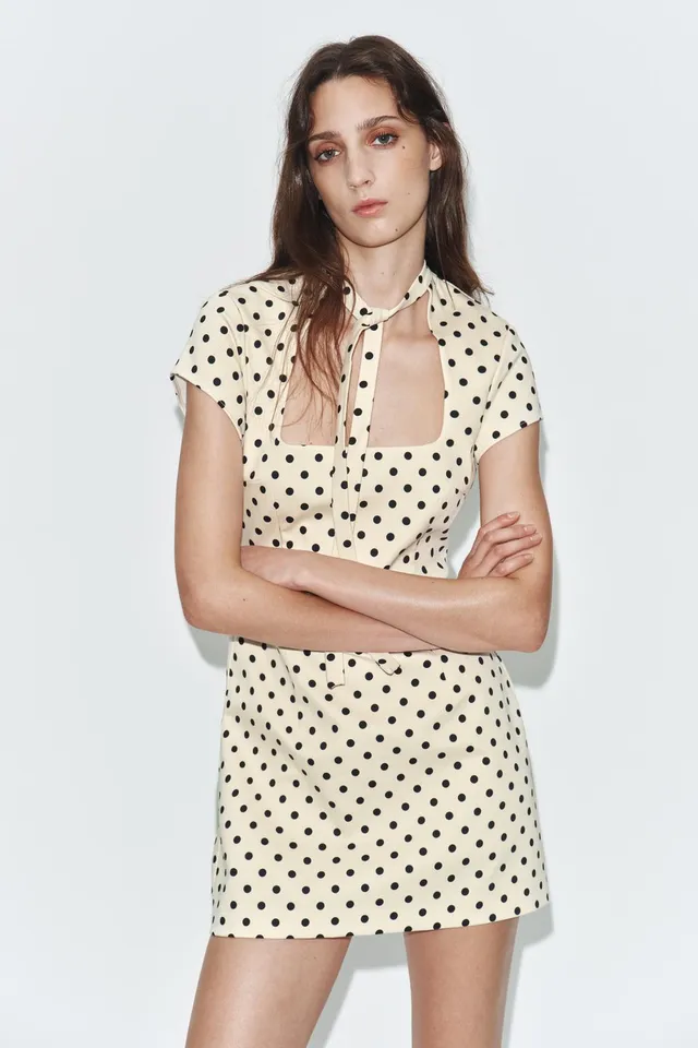 POLKA DOT SHORT DRESS WITH TIE DETAIL