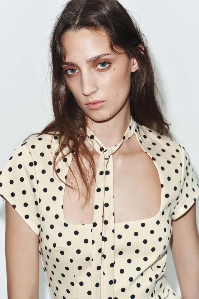 POLKA DOT SHORT DRESS WITH TIE DETAIL – image 2