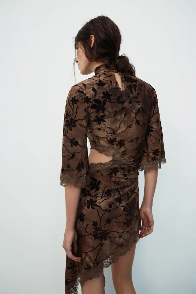 FLOCKED MINI DRESS WITH OPENING – image 6