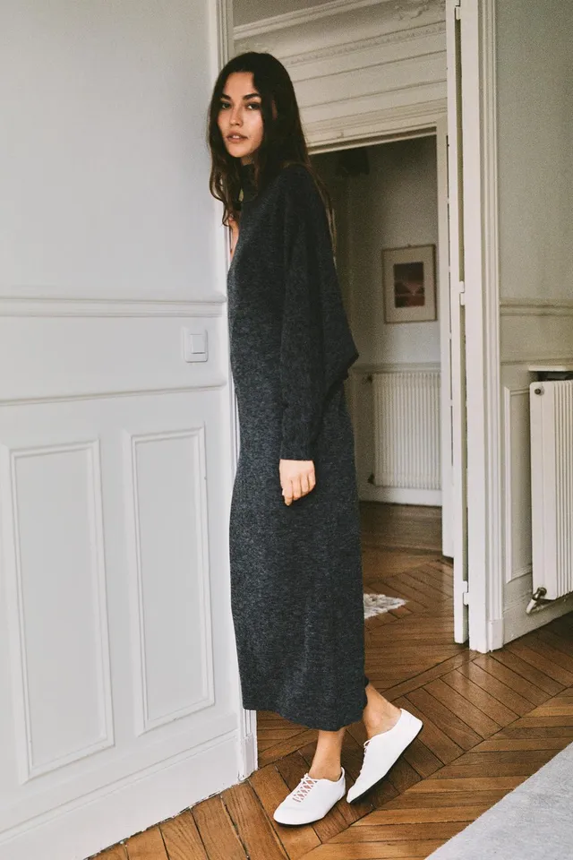LONG BATWING SLEEVE DRESS – image 4