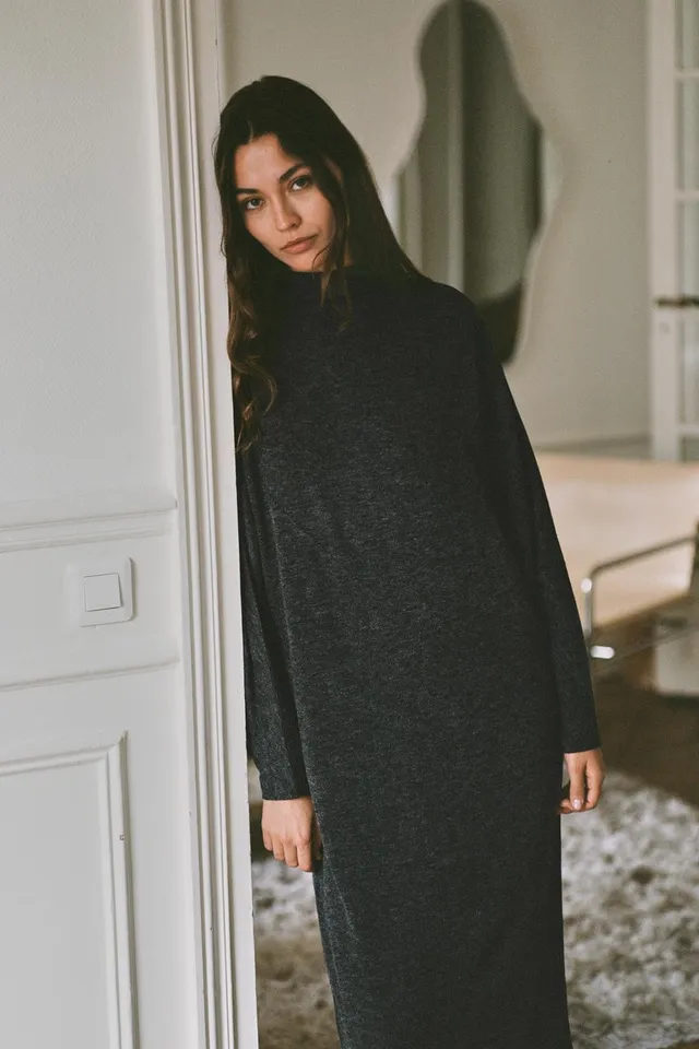 LONG BATWING SLEEVE DRESS – image 6