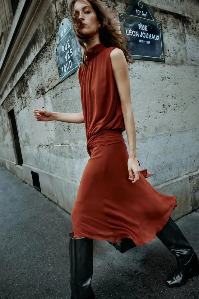 MIDI DRESS WITH KNOT – image 3