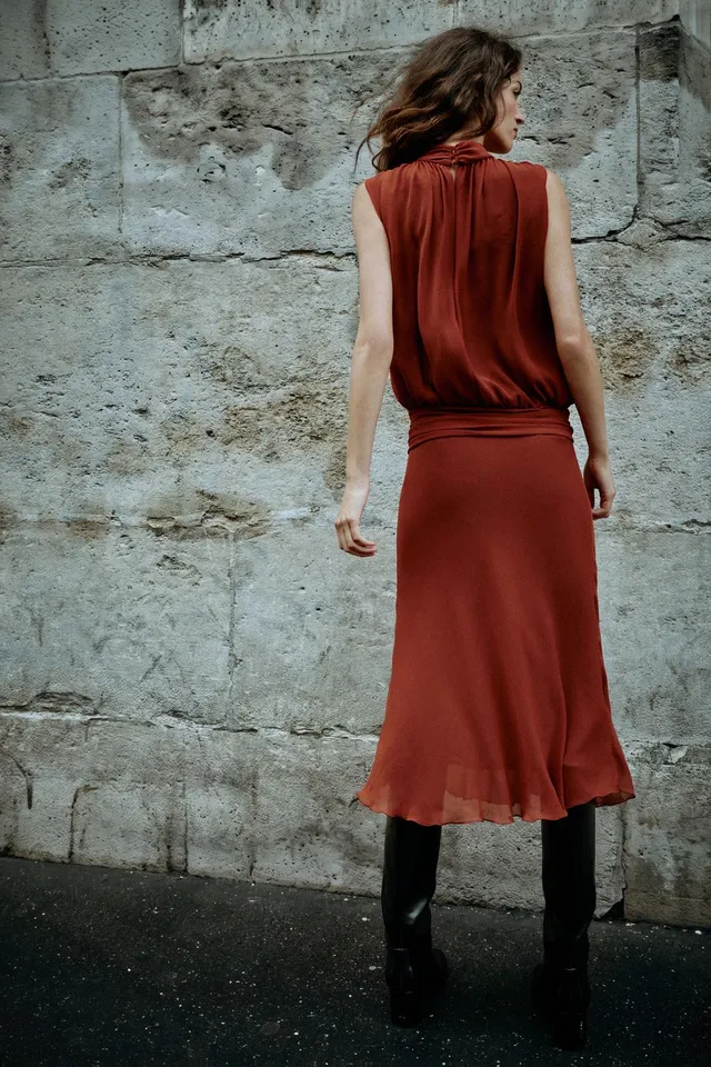 MIDI DRESS WITH KNOT – image 4