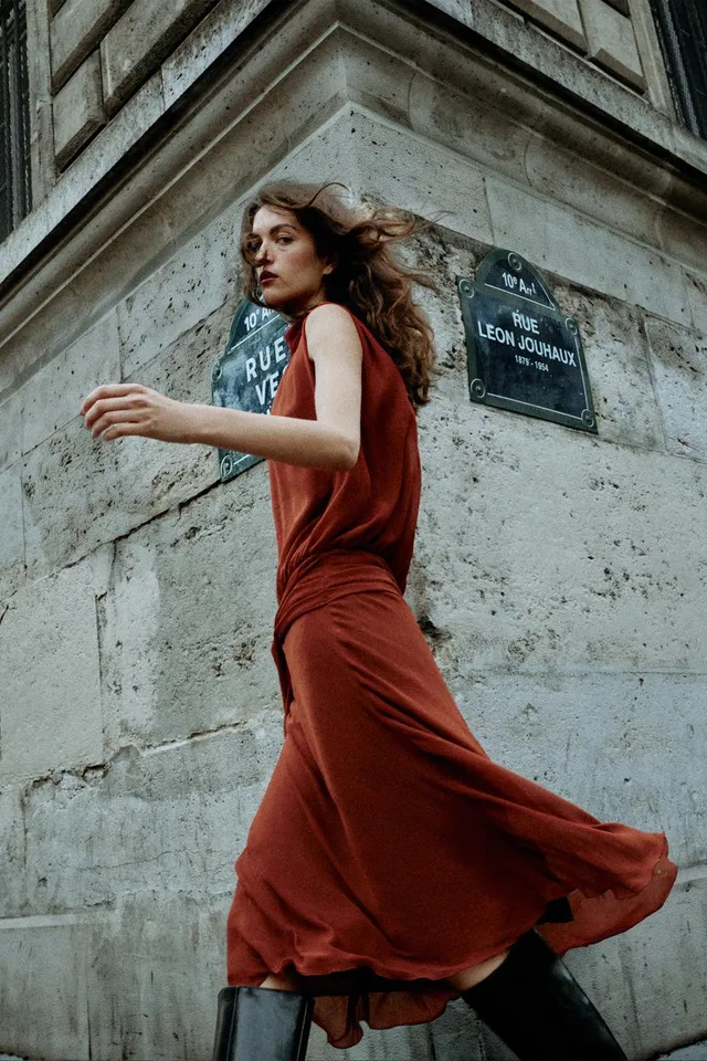MIDI DRESS WITH KNOT – image 6