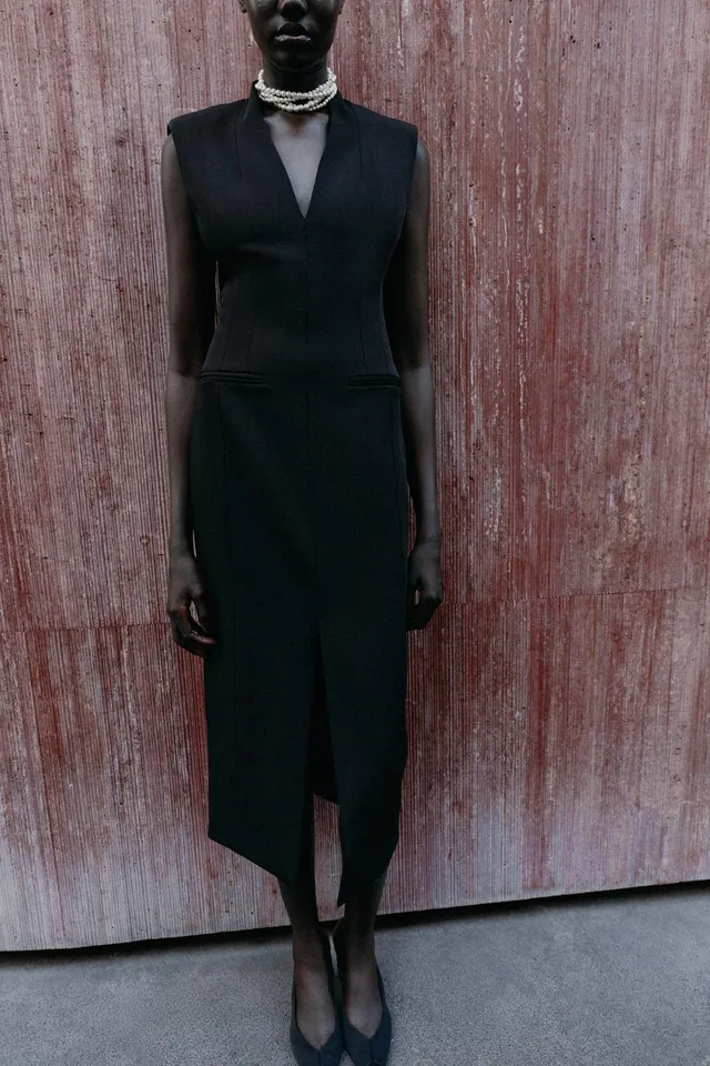 MIDI DRESS WITH SLEEVELESS DESIGN – image 2