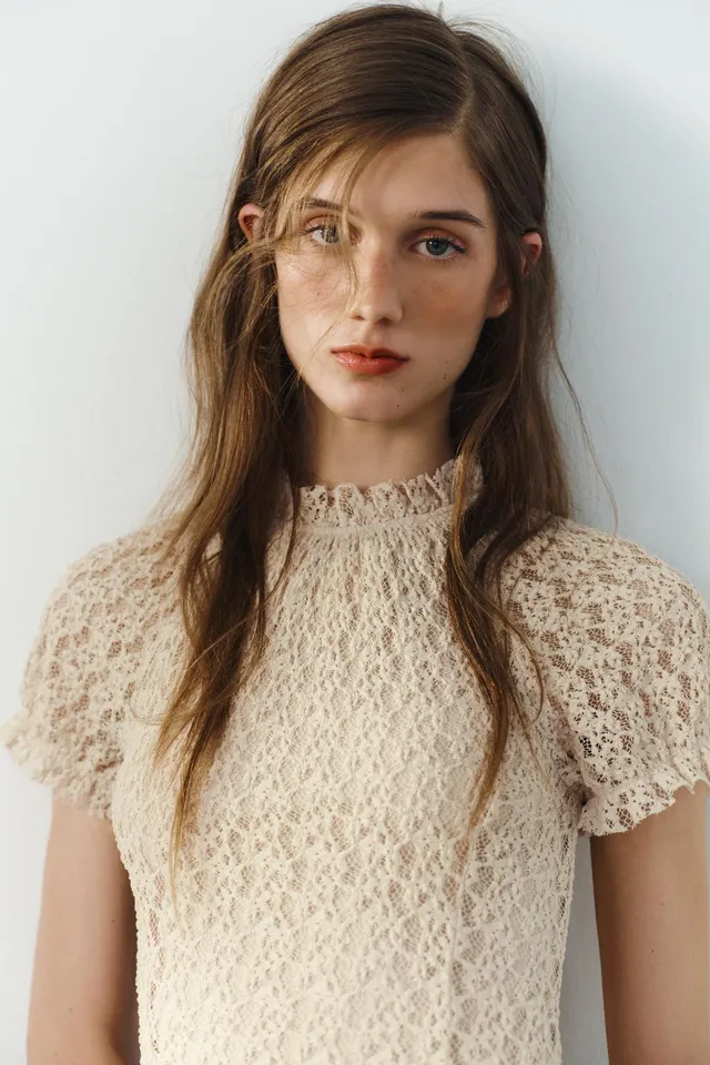 LACE MIDI DRESS – image 3