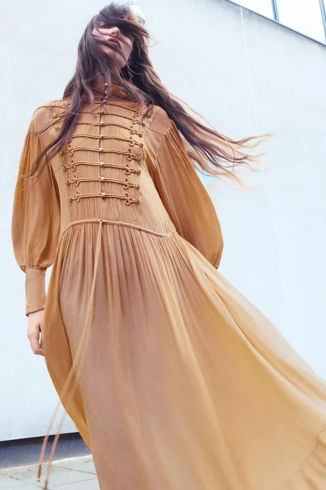 فستان طويل بأزرار من ZW Collection