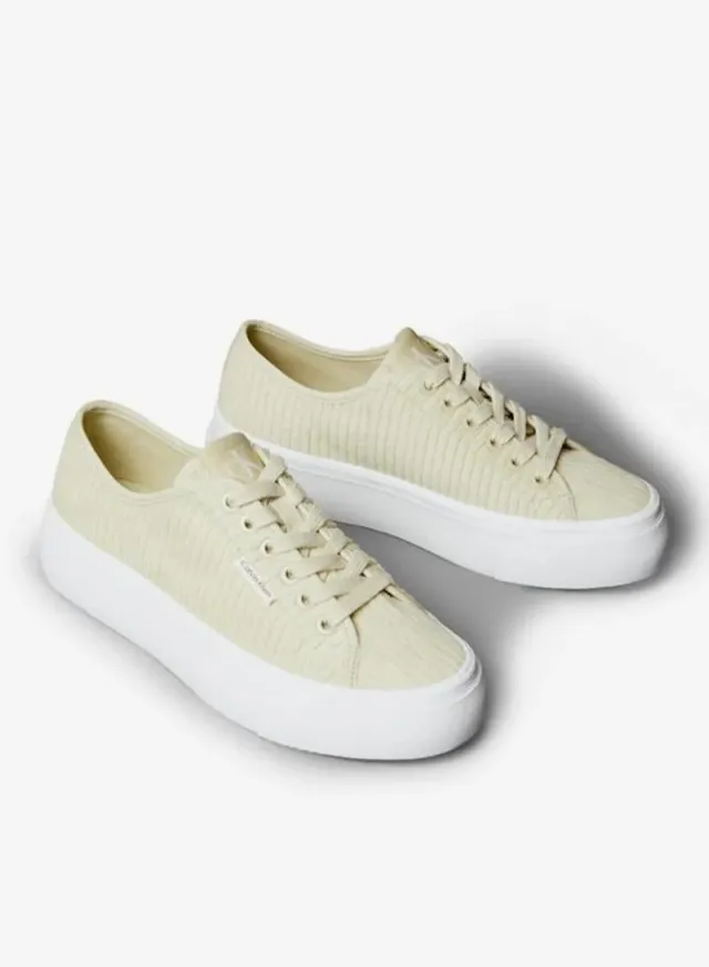Casual Low Top Sneakers – image 3