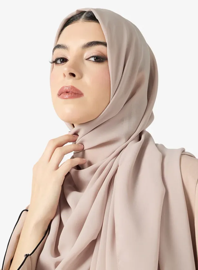 عباية مفتوحة بياقة مزينة – صورة 4