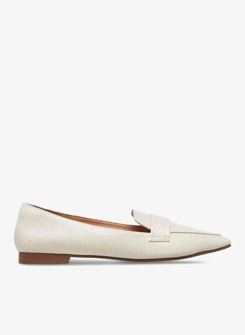 Women's Pointed Toe Loafers Cream