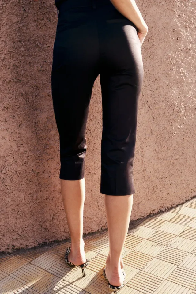Black Slim Fit High-Rise Capri Trousers for Women – image 5