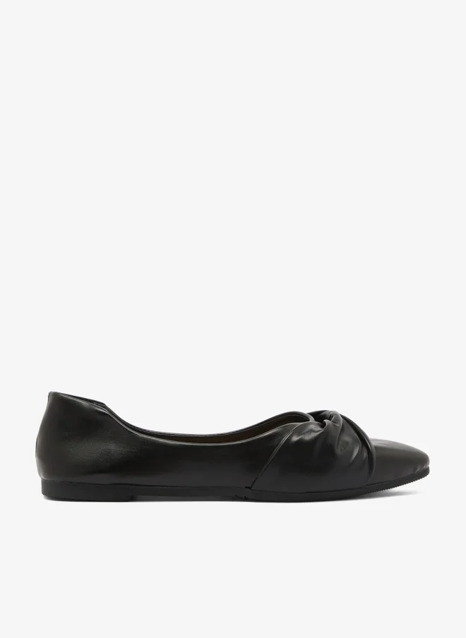 Two-Tone Pointed Toe Open Back Pumps Black