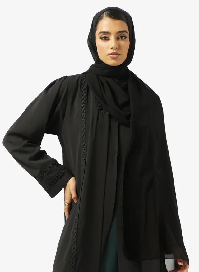 Black Embroidered Abaya with Matching Sheila - Hayas Closet – image 3