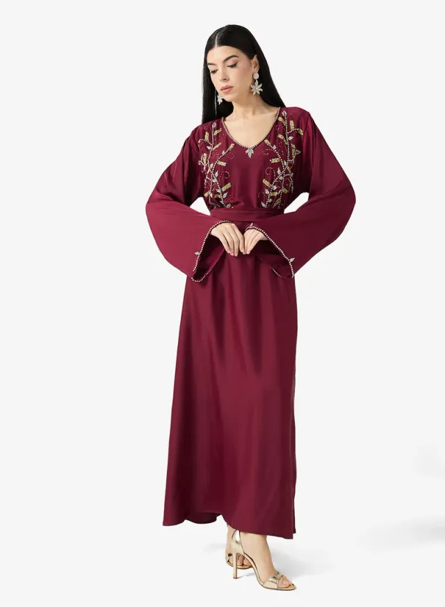جلابية مزينة بحزام – صورة 4