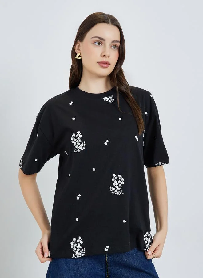 Women's Embroidered Floral Oversized T-Shirt Black