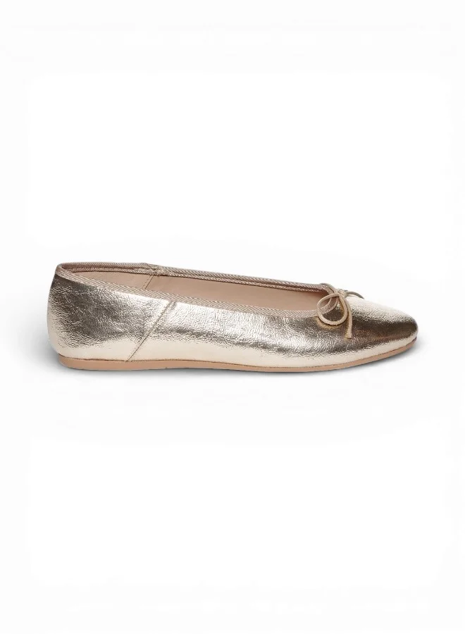 Textured Flat Shoes Tan