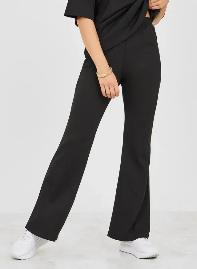 Black Ribbed Oversized T-Shirt and Flared Trousers 2-Piece Set – image 4