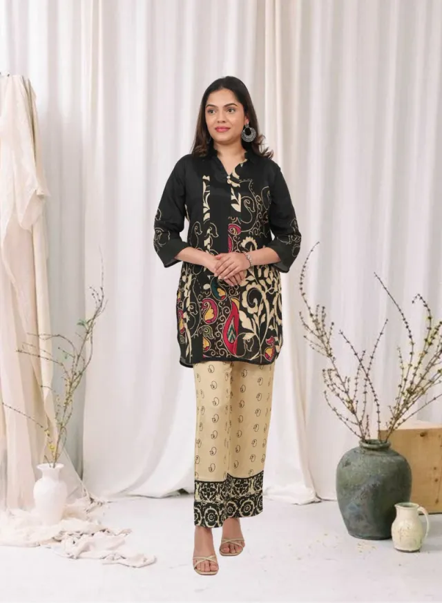 Traditional Motif Printed Kurta Pant Set Black