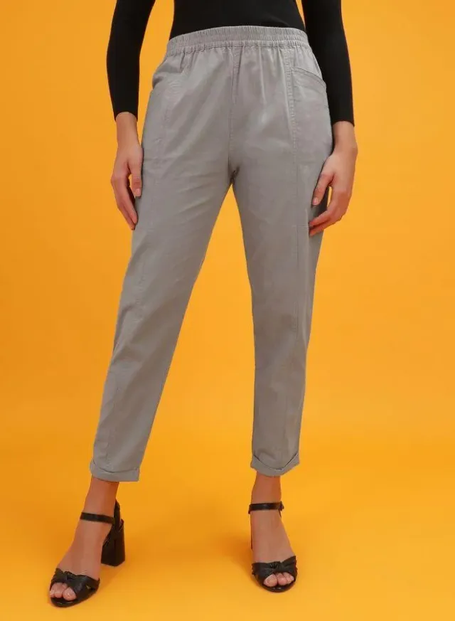 Women's Regular Fit Mid-Rise Pants – image 5