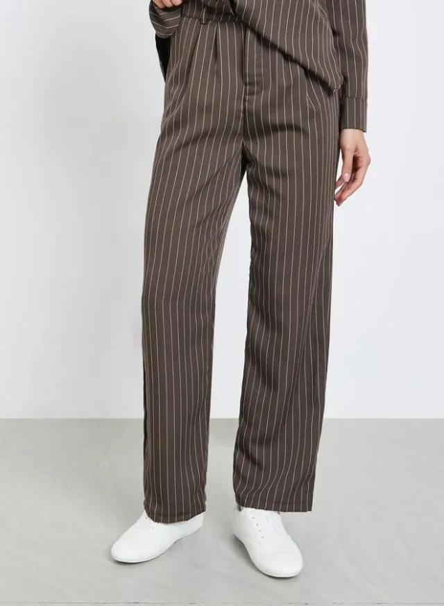 Pinstripe Shirt and Pants Set Brown – image 4