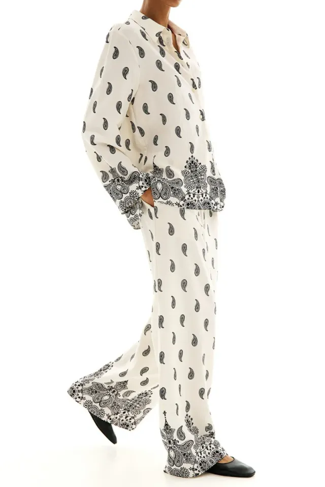 Ivory Paisley Print Wide-Leg Twill Trousers for Women – image 4