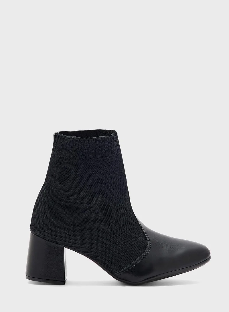 Ankle Boots for Women – Stylish, Comfortable & Versatile Everyday Footwear