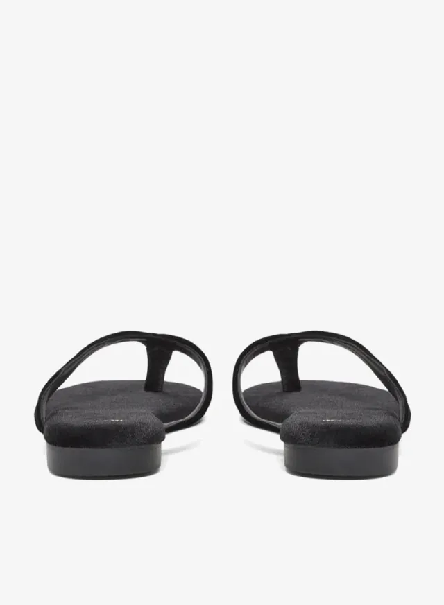 Styli Velvet Look Flat Sandals Black – image 4