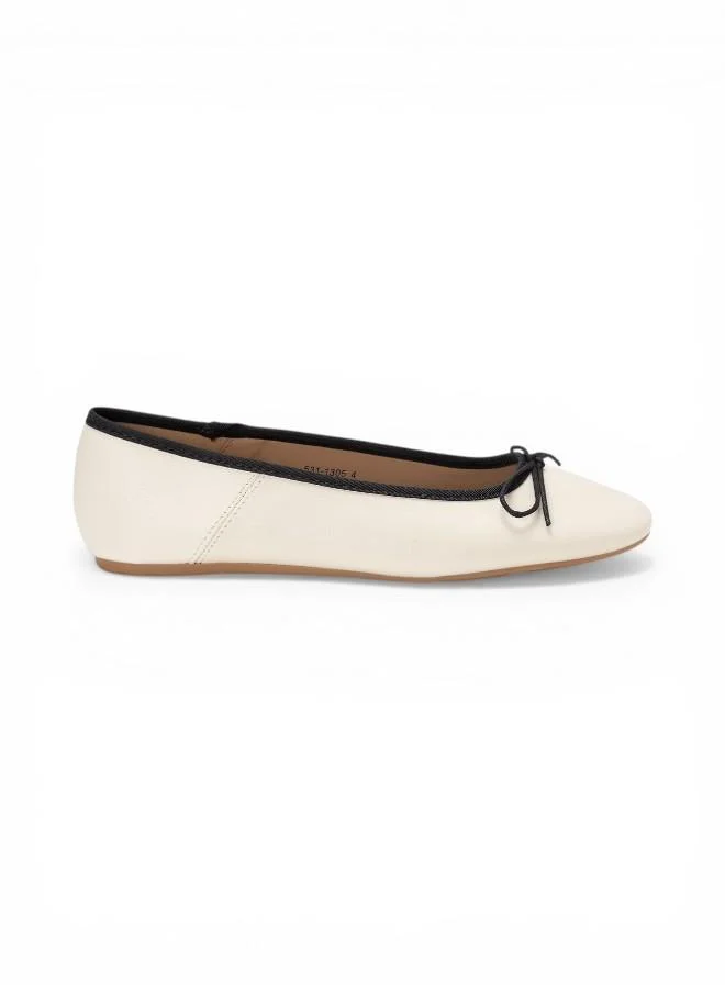 Classic Everyday Flat Beige