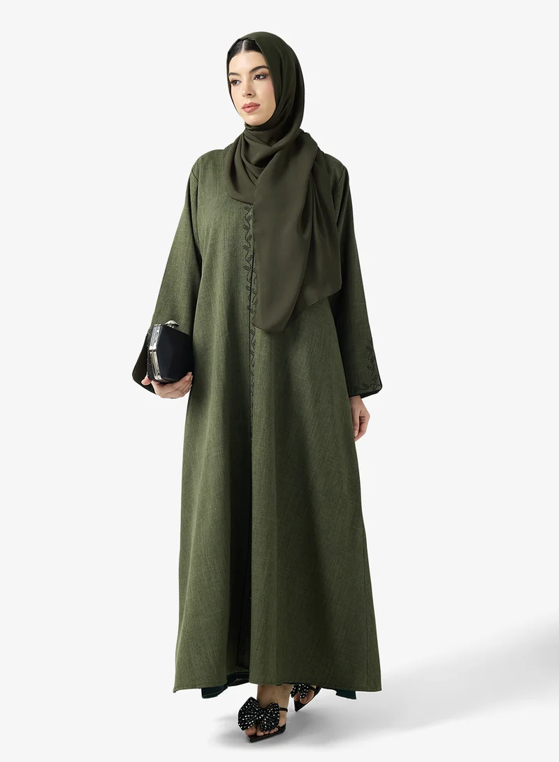 طقم عباية وشيلة مطرزة