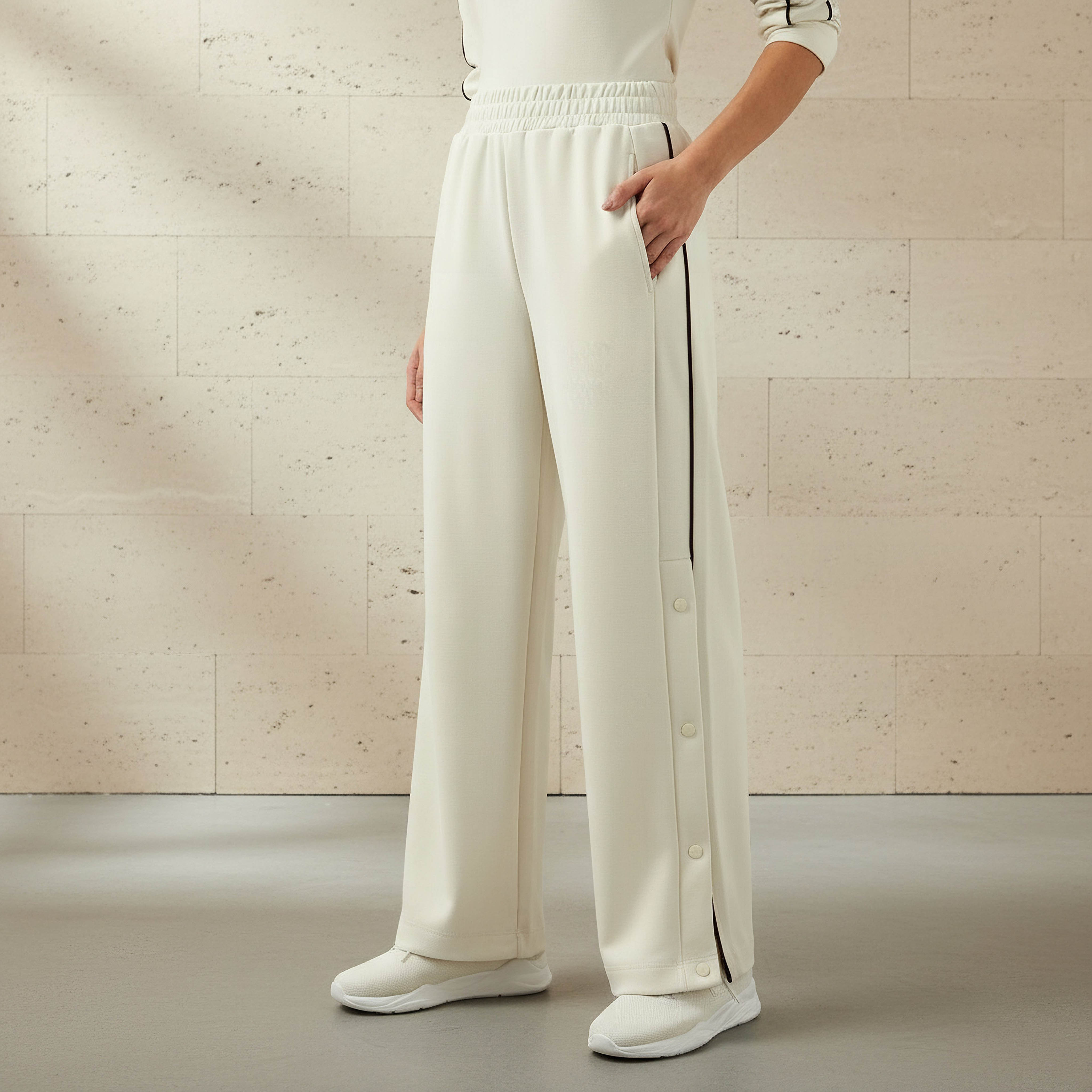 Women's Regular Fit Button Detail Joggers Cream