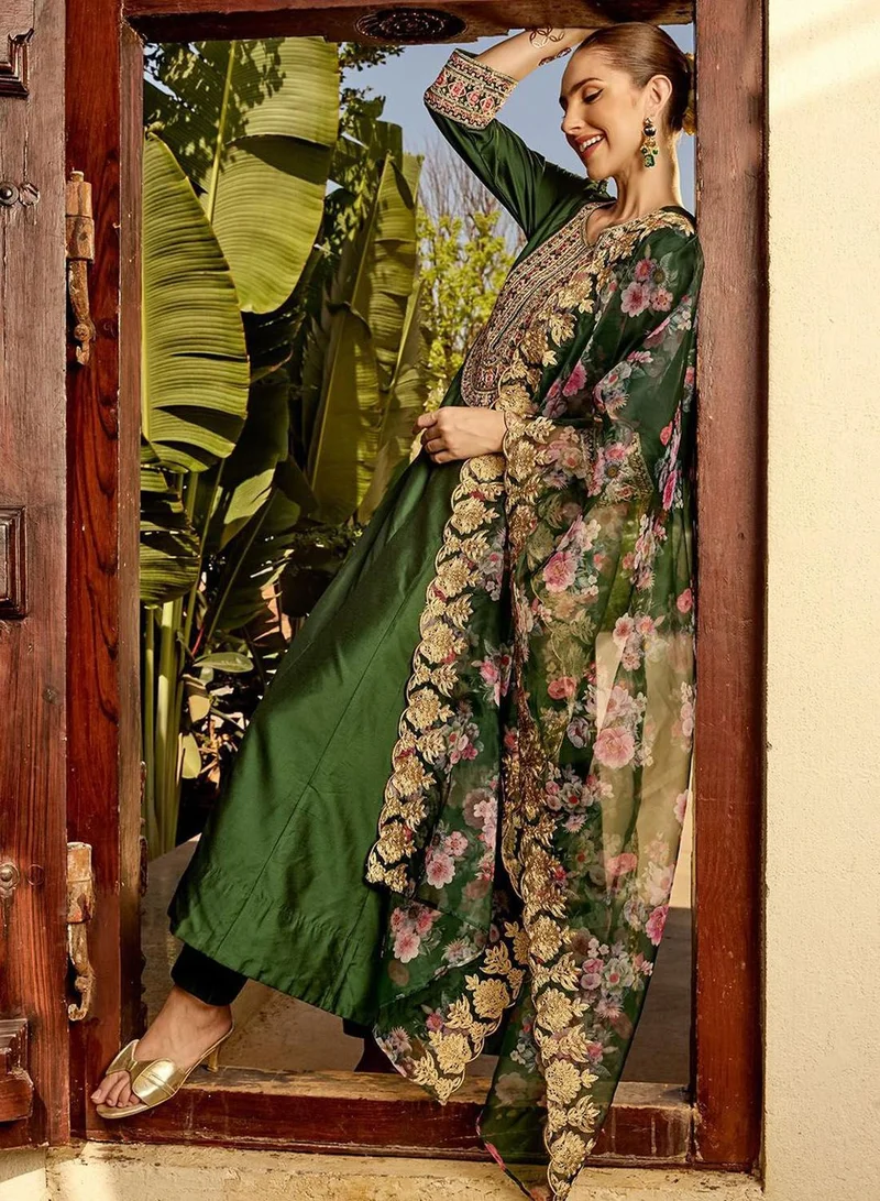 Women's Embellished Straight Kurta Set Dark Green