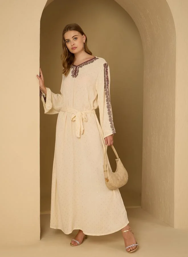 Crinkled Embroidered Jacquard Jalabiya Cream