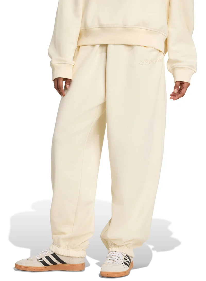 Essential Linear Oversized Joggers Cream