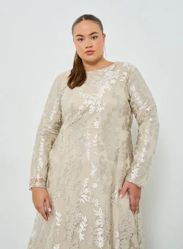 Plus Size Lace Long Sleeve A-Line Maxi Dress Wheat – image 2