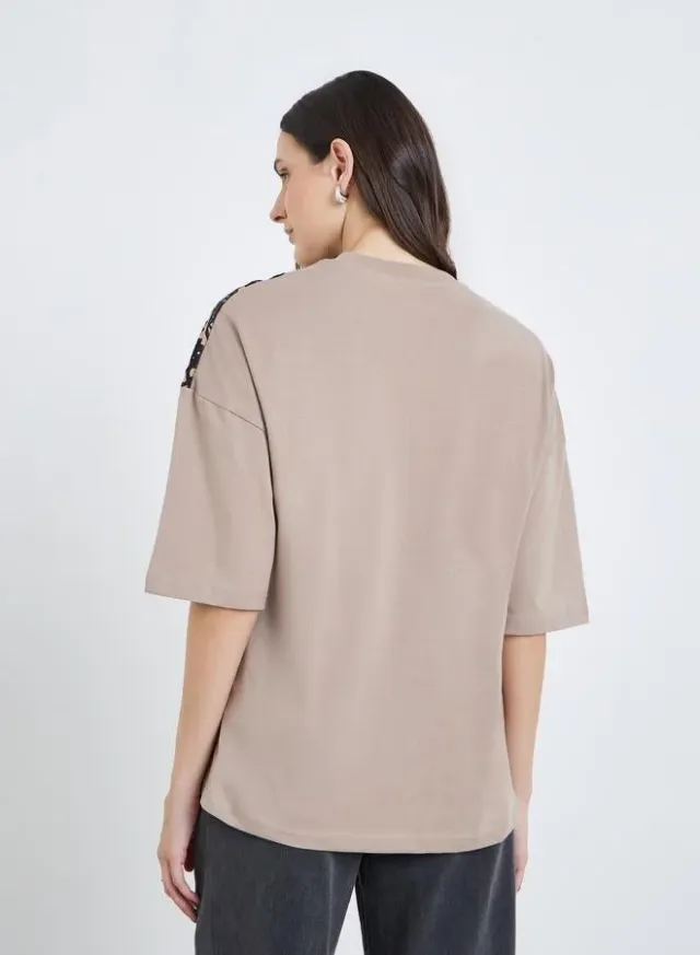 Women's Flocked Oversized T-Shirt Beige – image 4