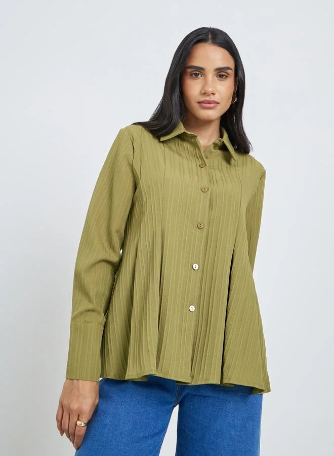 Textured Pleated Spread Collar Shirt Green