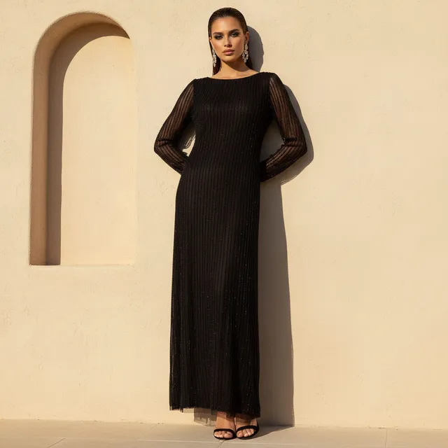 فستان سهرة مزين بالخرز بأكمام طويلة – صورة 3