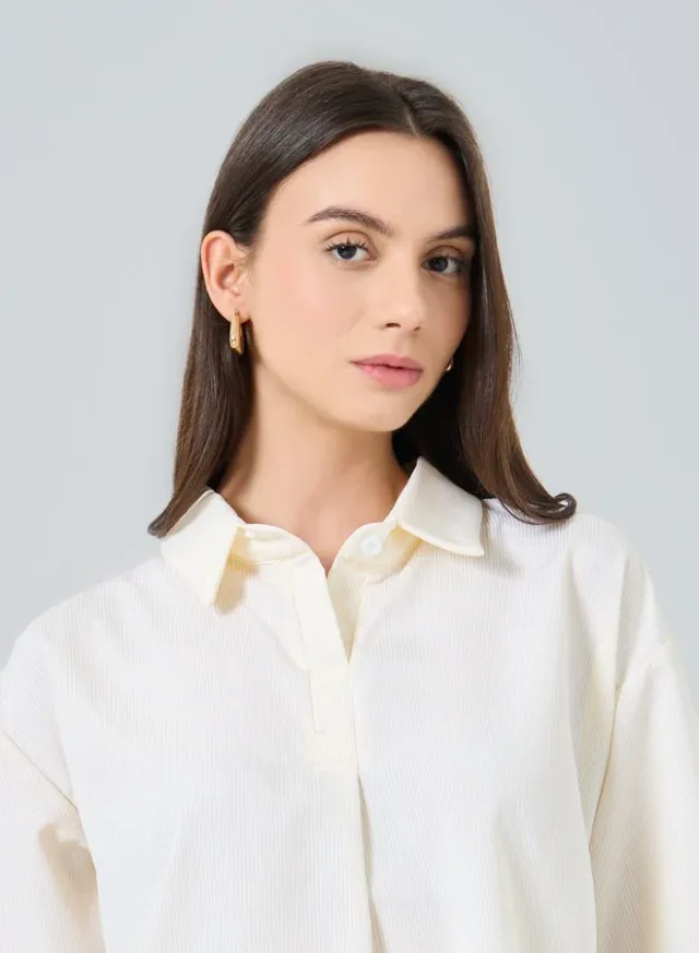 Oversized Spread Collar Short Sleeve Blouse – image 3