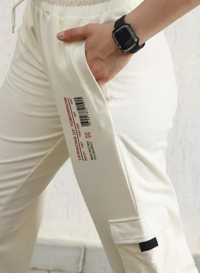 Women's Beige Cotton Blend Printed Cargo Pants – image 2