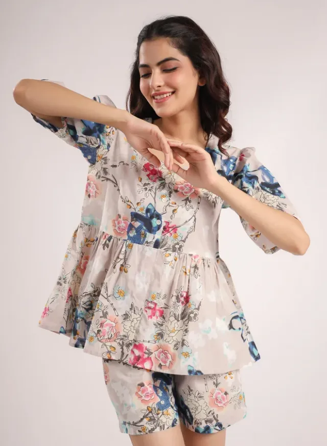 Pink Floral Printed Cotton Top and Shorts Set for Women – image 4