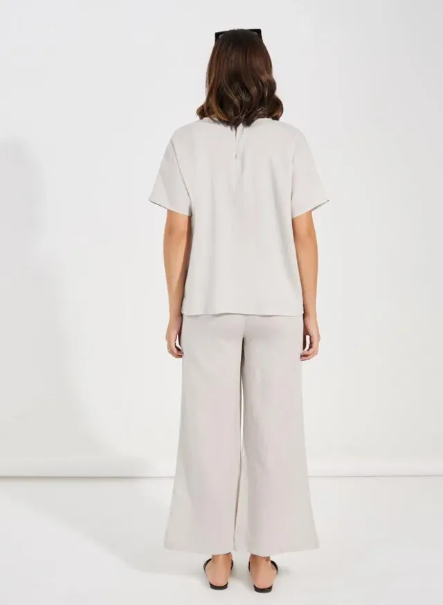 Styli Textured Top and Wide Leg Pants Set – image 4