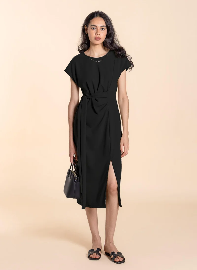 COMFORT WASIT-TIE DRESS WITH SLIT