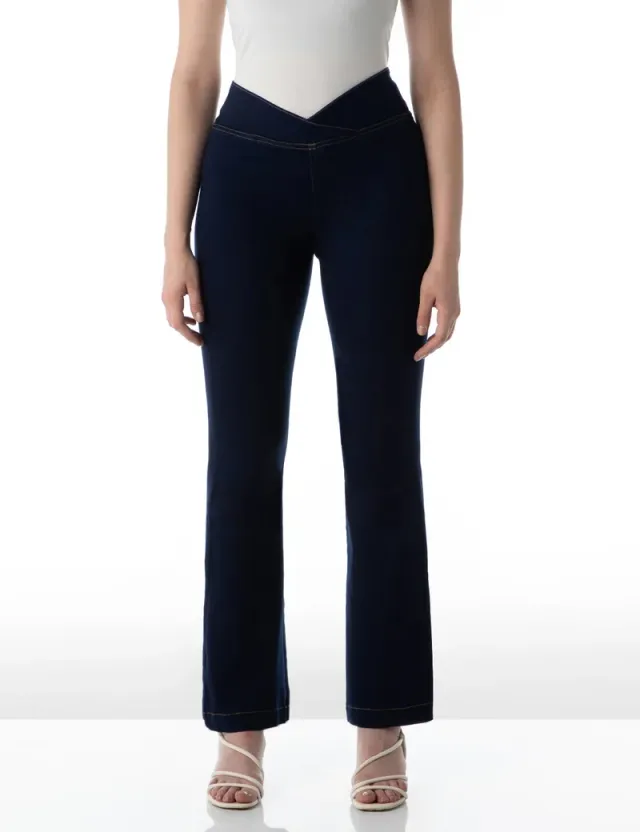 Women's Flared Pull-on Jeans - Mid-Rise| Enzyme Wash | Slant Waistband | Jeans for Women