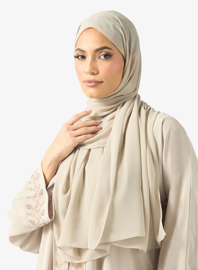 طقم عباية مزينة
