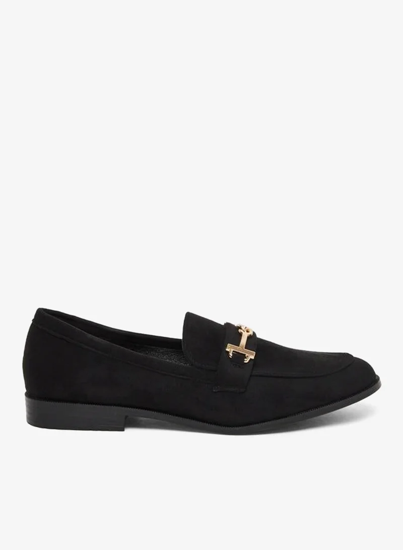 Styli Buckle Accent Round Toe Shoes Black