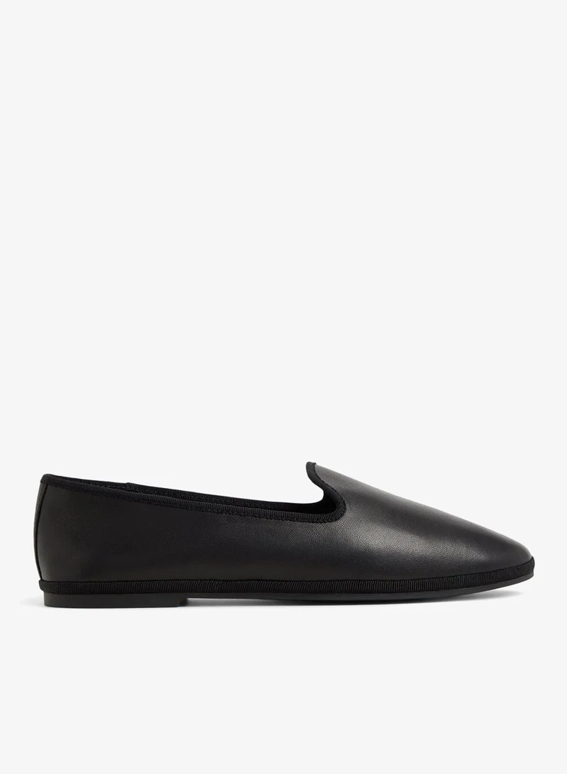 Aurabelle Embellished Flat Sandals Black